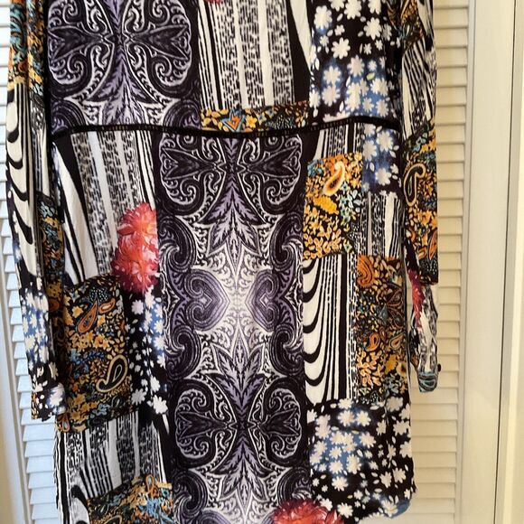 MINKPINK Women’s Blouse Mixed Print Hi Lo Lightweight Collared Button Front, XS - Picture 10 of 14